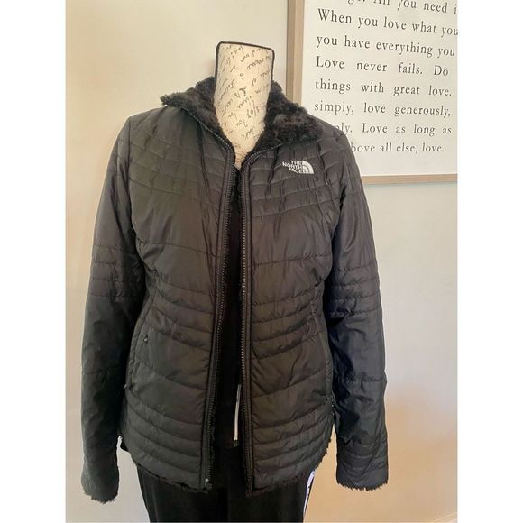 💥 Black fur fuzzy reversible North Face jacket -size small 💥 - Picture 5 of 6
